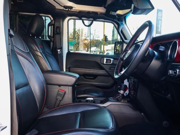2022-Jeep-Wrangler-Unlimited-Rubicon-36-V6 image:5