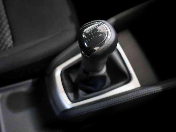 2021-Nissan-Micra-900T-Visia image:11