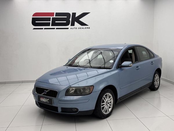 2005-Volvo-S40-18i image:2
