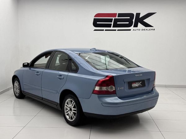 2005-Volvo-S40-18i image:3