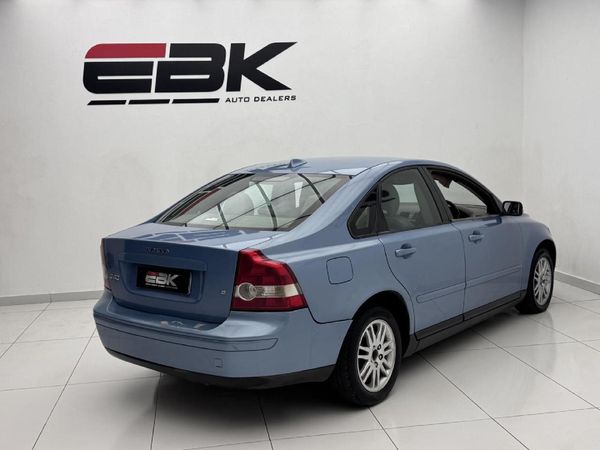 2005-Volvo-S40-18i image:5