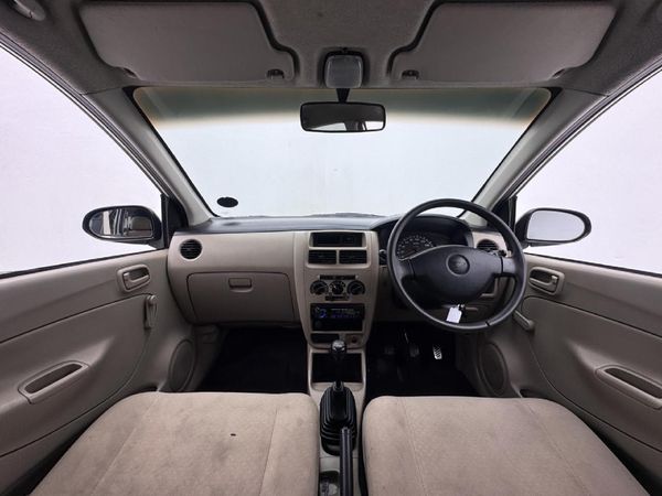 2008-Daihatsu-Charade-CX image:10