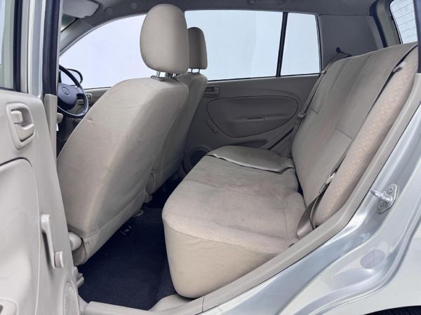 2008-Daihatsu-Charade-CX image:11