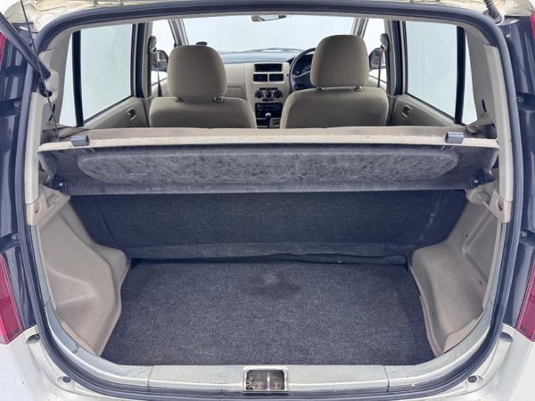 2008-Daihatsu-Charade-CX image:12