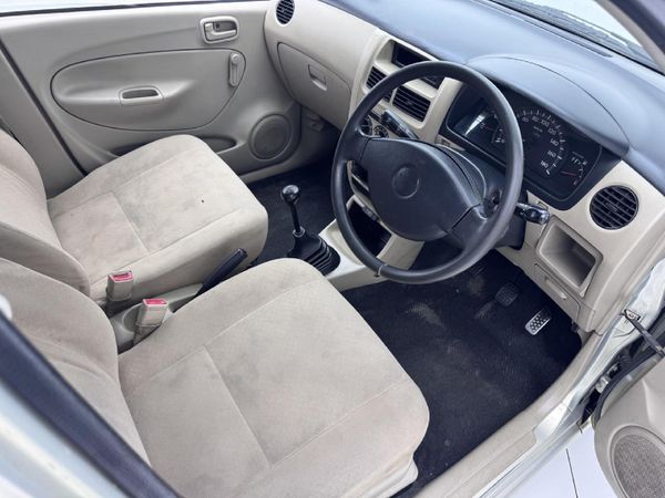 2008-Daihatsu-Charade-CX image:14