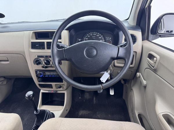 2008-Daihatsu-Charade-CX image:8