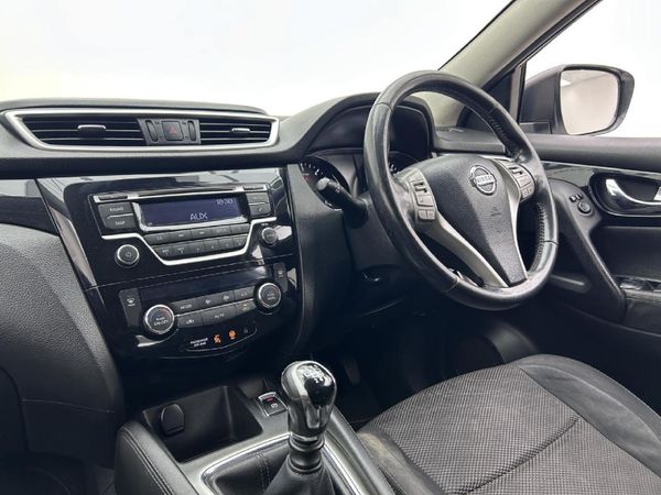 2015-Nissan-Qashqai-15-dCi-Acenta image:7