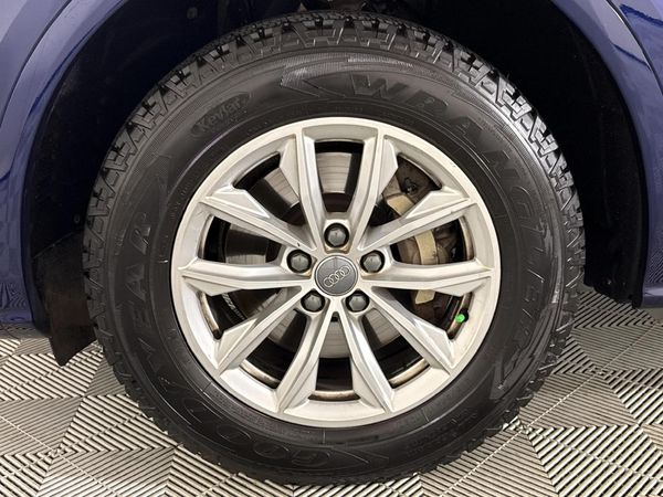 2018-Audi-Q5-20-TDI-quattro-Auto-40-TDI image:4