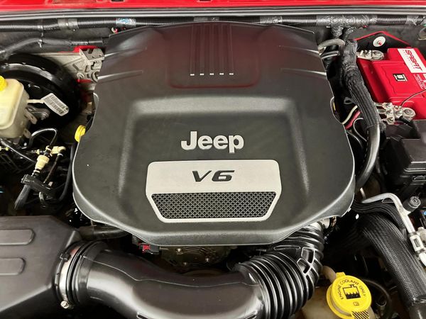 2016-Jeep-Wrangler-36-V6-Sahara-2-dr-Auto image:11