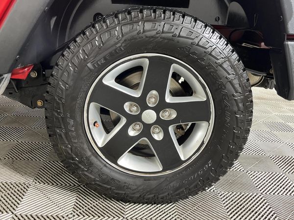 2016-Jeep-Wrangler-36-V6-Sahara-2-dr-Auto image:5