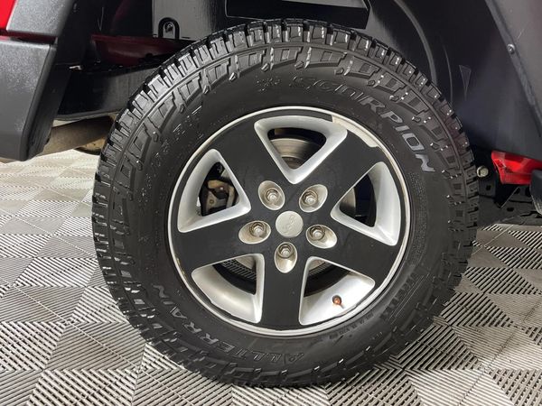 2016-Jeep-Wrangler-36-V6-Sahara-2-dr-Auto image:6