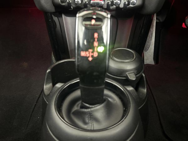 2019-MINI-Hatch-Cooper-S-Auto image:9