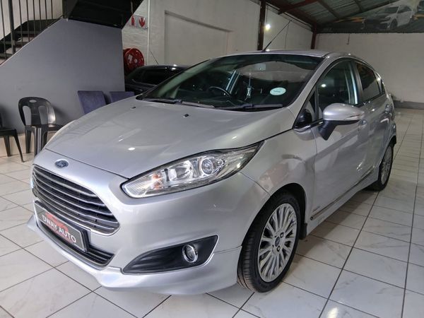 2016-Ford-Fiesta-10-EcoBoost-Titanium-5-dr image:1