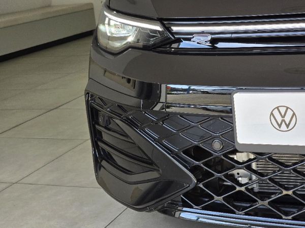 2026-Volkswagen-Golf-14-TSI-R-Line-Auto-110kw image:15
