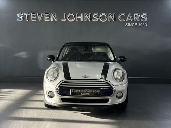 2015-MINI-Hatch-Cooper-Auto image:1