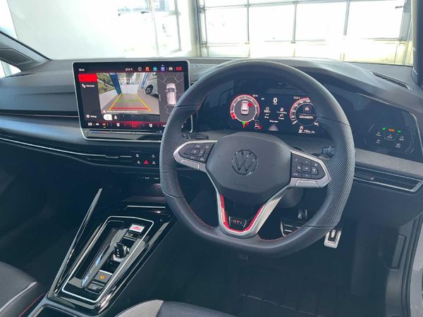 2026-Volkswagen-Golf-8-GTI-20-TSI-DSG image:4