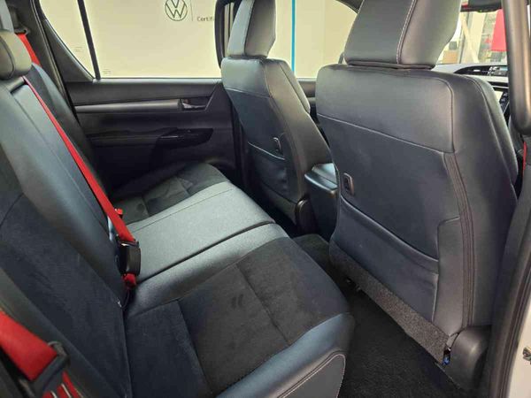 2025-Toyota-Hilux-28GD-6-GR-Sport-Double-Cab-4x4 image:15