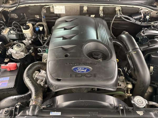 2013-Ford-Everest-30-TDCi-LTD-4x4-Auto image:11