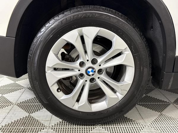 2016-BMW-X1-sDrive18i-Auto image:5