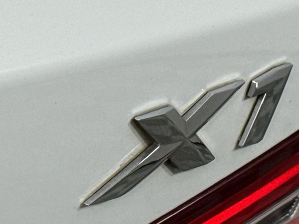 2016-BMW-X1-sDrive18i-Auto image:8