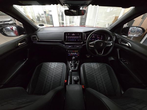 2025-Volkswagen-T-Cross-10-TSI-R-Line-Auto image:18