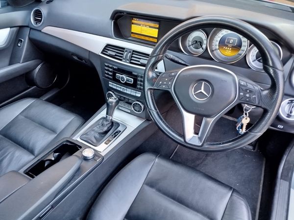 2012-Mercedes-Benz-C-Class-C-180-BE-Avantgarde-Auto image:12