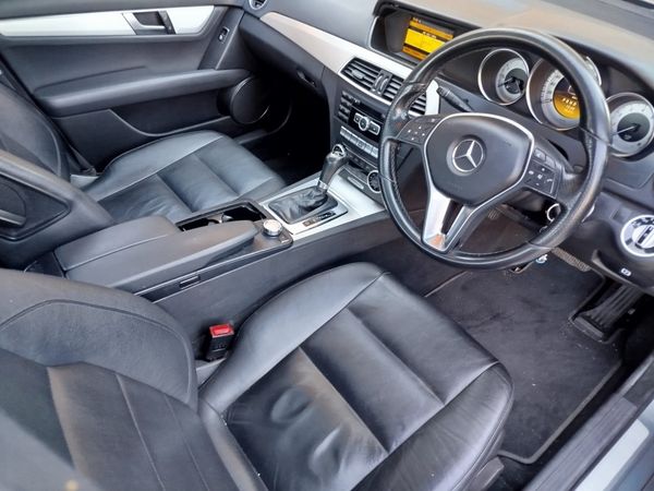 2012-Mercedes-Benz-C-Class-C-180-BE-Avantgarde-Auto image:14