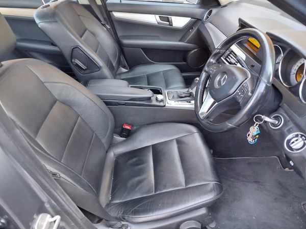 2012-Mercedes-Benz-C-Class-C-180-BE-Avantgarde-Auto image:15