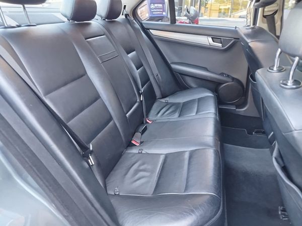 2012-Mercedes-Benz-C-Class-C-180-BE-Avantgarde-Auto image:17