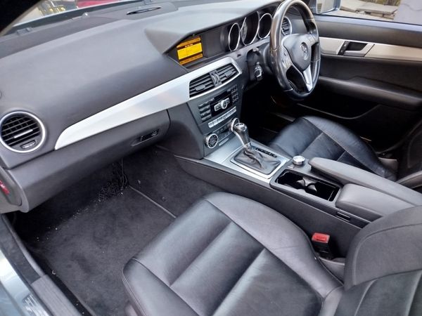 2012-Mercedes-Benz-C-Class-C-180-BE-Avantgarde-Auto image:19