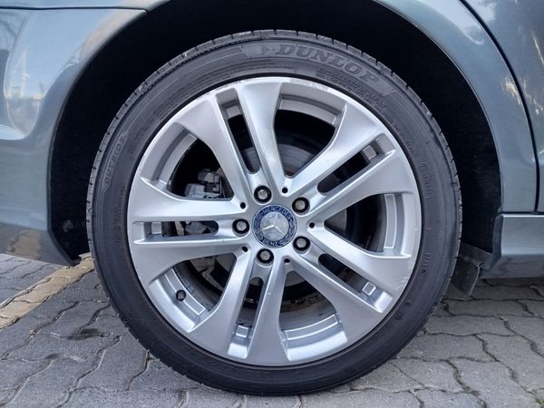 2012-Mercedes-Benz-C-Class-C-180-BE-Avantgarde-Auto image:25