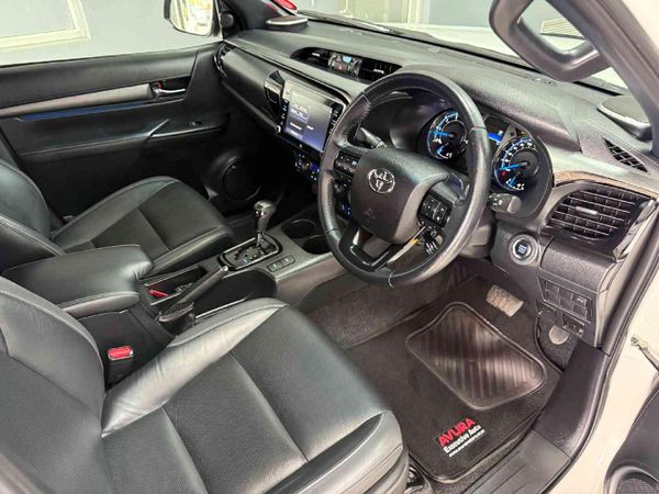 2023-Toyota-Hilux-28-GD-6-Raised-Body-Legend-4x4-Auto-Double-Cab image:12