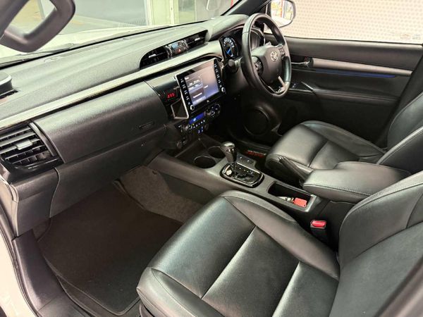 2023-Toyota-Hilux-28-GD-6-Raised-Body-Legend-4x4-Auto-Double-Cab image:16