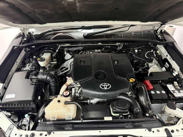 2023-Toyota-Hilux-28-GD-6-Raised-Body-Legend-4x4-Auto-Double-Cab image:17