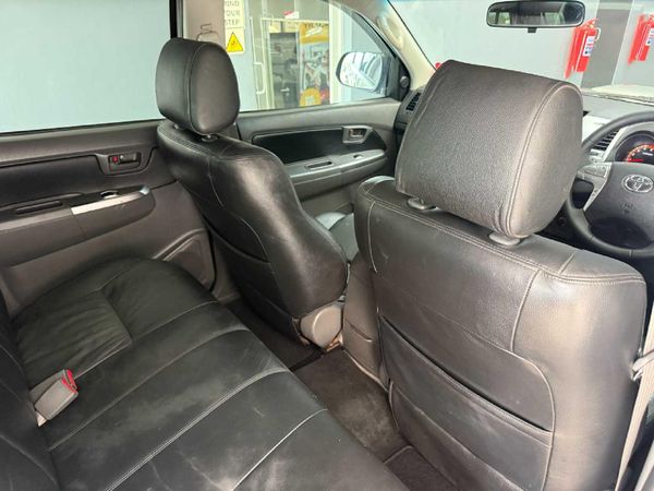 2014-Toyota-Hilux-30-D-4D-Raider-Raised-Body-Double-Cab image:12
