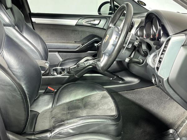 2013-Porsche-Cayenne-GTS-Auto image:9