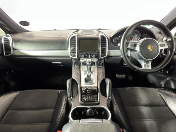 2013-Porsche-Cayenne-GTS-Auto image:1