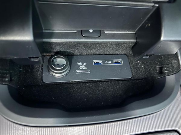 2021-Land-Rover-Range-Rover-Sport-30-D-HSE-190kW image:22