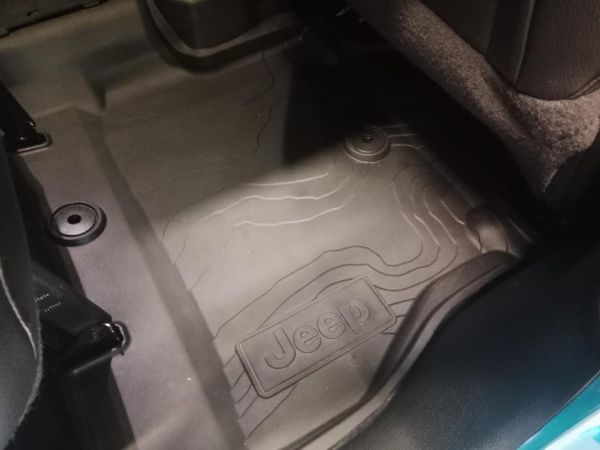 2021-Jeep-Wrangler-Unlimited-Sahara-36-V6 image:11
