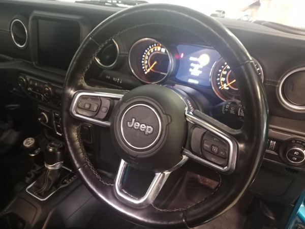 2021-Jeep-Wrangler-Unlimited-Sahara-36-V6 image:15