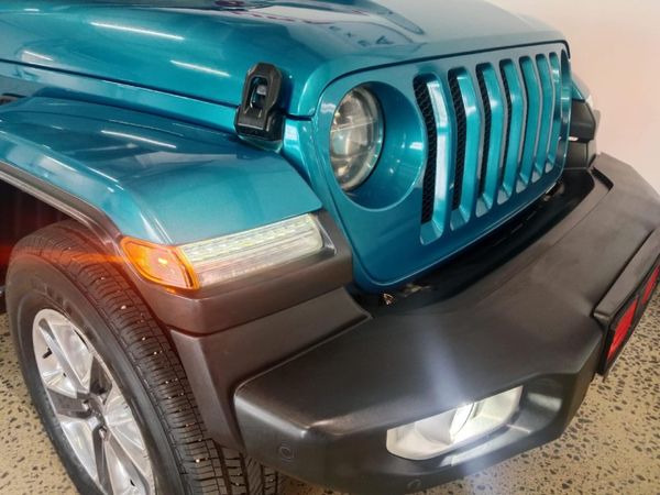 2021-Jeep-Wrangler-Unlimited-Sahara-36-V6 image:26