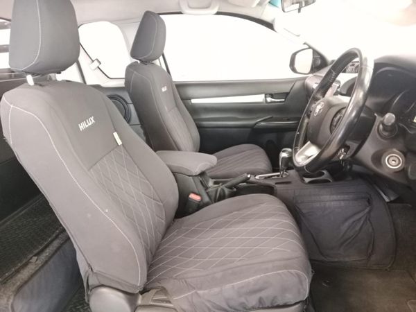 2018-Toyota-Hilux-28-GD-6-Raised-Body-Raider-4x4-Extra-Cab-Auto image:7