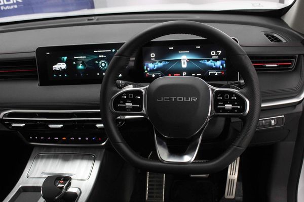 2026-Jetour-X70-Plus-15T-Momentum image:14
