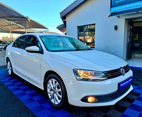 2012-Volkswagen-Jetta-VI-14-TSI-Comfortline image:26