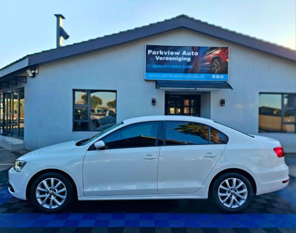 2012-Volkswagen-Jetta-VI-14-TSI-Comfortline image:31