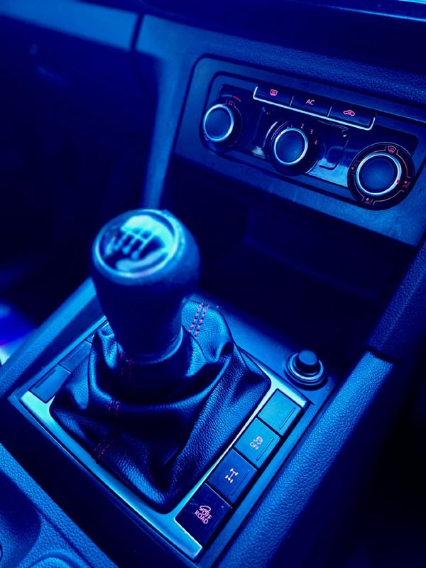 2012-Volkswagen-Amarok-20-BiTDI-Trendline-132kW-Single-Cab image:13