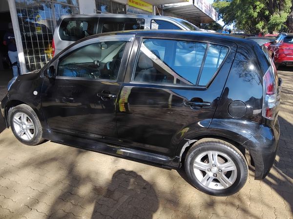 2007-Daihatsu-Sirion-13i-Sport-Auto image:3