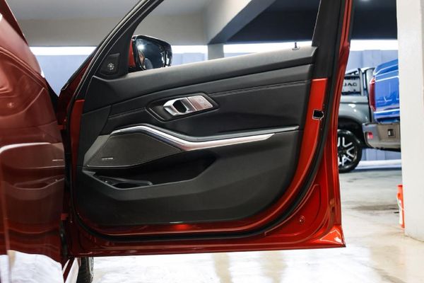2021-BMW-3-Series-330i-M-Sport image:8