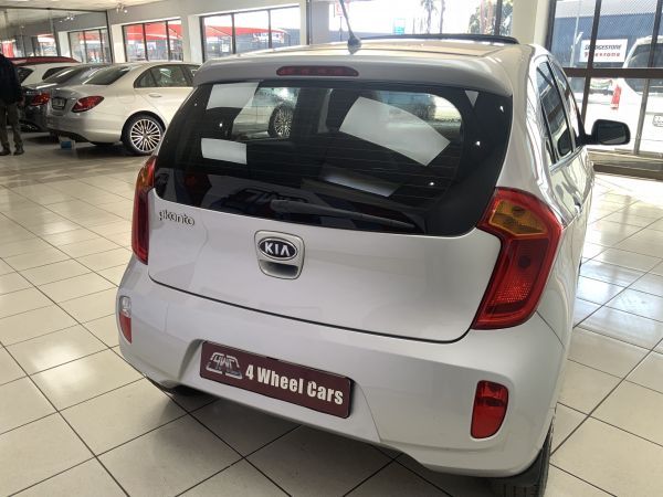 2011-Kia-Picanto-12-EX image:5