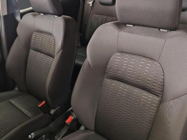 2025-Suzuki-Swift-12-GL image:12